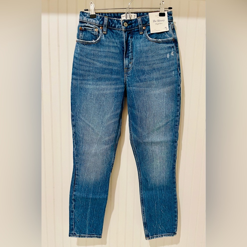 Brand New | The Skinny | 10.5 high rise Fitted top with skinny leg.